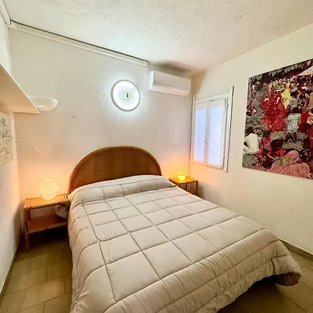 Bilocale A 300mt Dalla La Cinta Apartment *